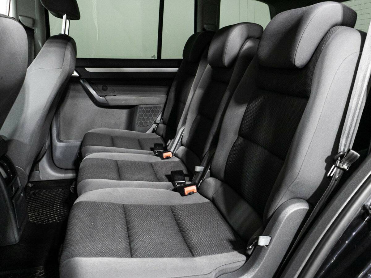 Купить Volkswagen Touran, 2012, 265 340 км, фото №10