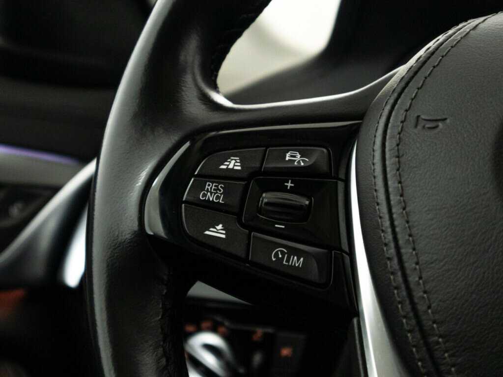 Купить BMW 5 серии 520d xDrive, 2018, 162 243 км, фото №24