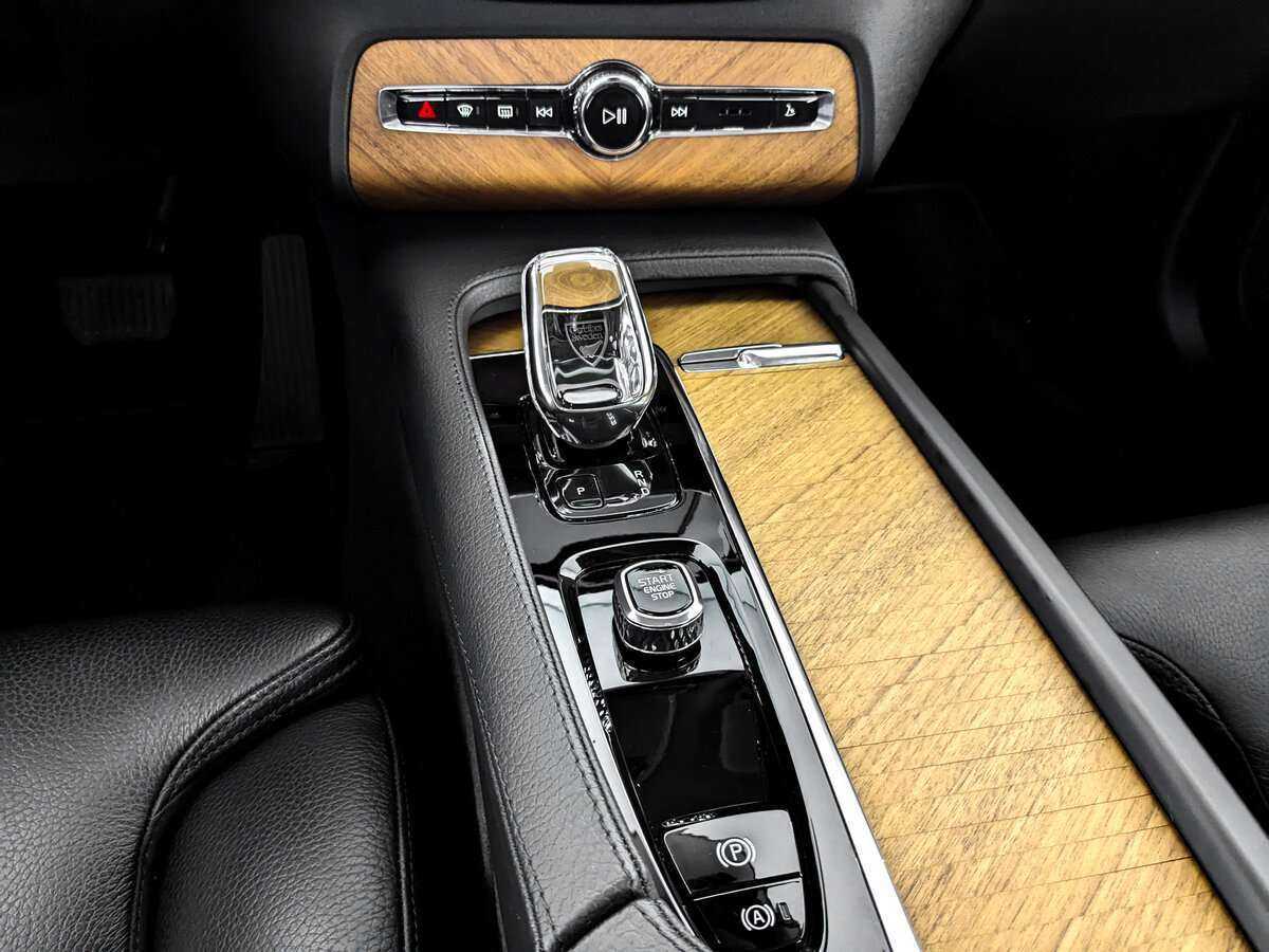 Купить Volvo XC90 Recharge, 2021, 45 225 км, фото №22