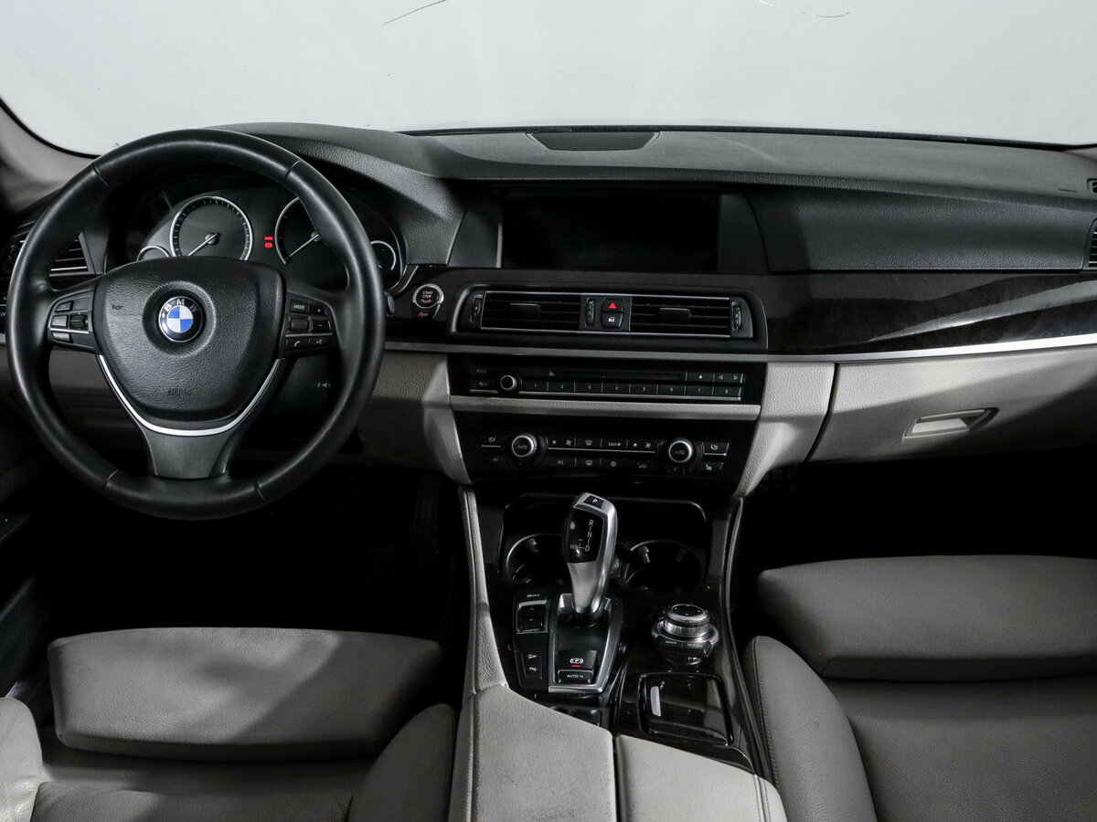Купить BMW 5 серии 528i xDrive VI (F10/F11/F07), 2011, 208 224 км, фото №9