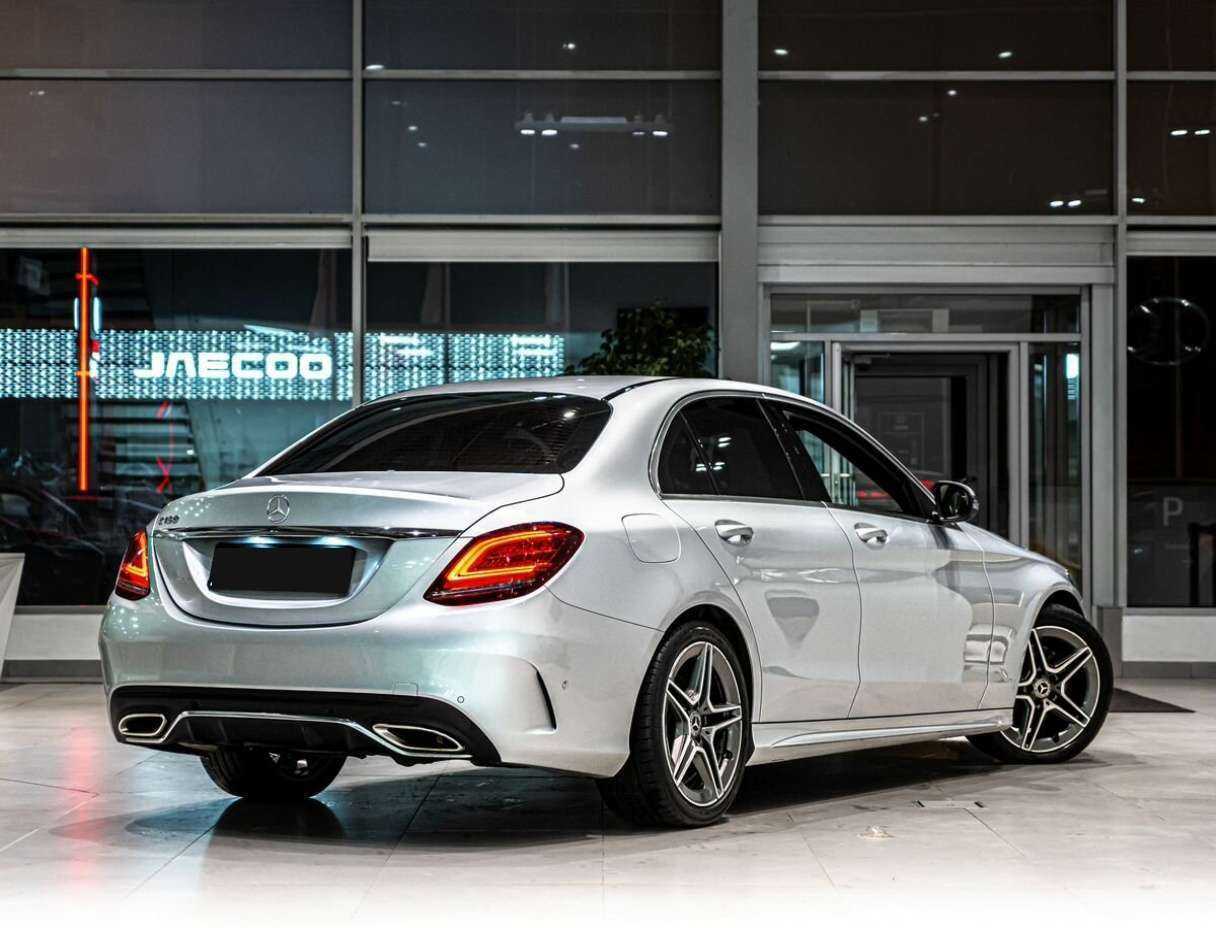 Купить Mercedes-Benz C-Класс 180, 2018, 91 000 км, фото №3