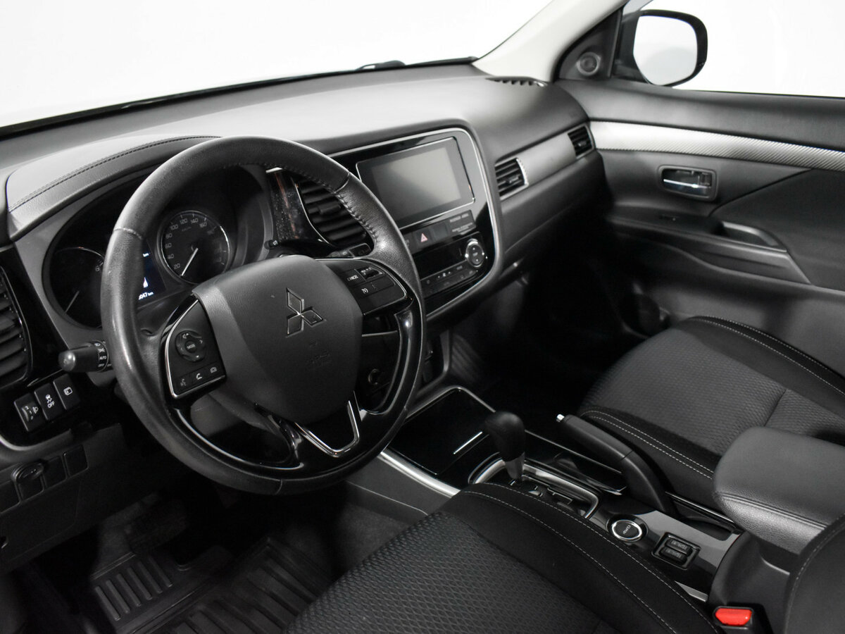 Купить Mitsubishi Outlander III Рестайлинг 2, 2018, 98 045 км, фото №7