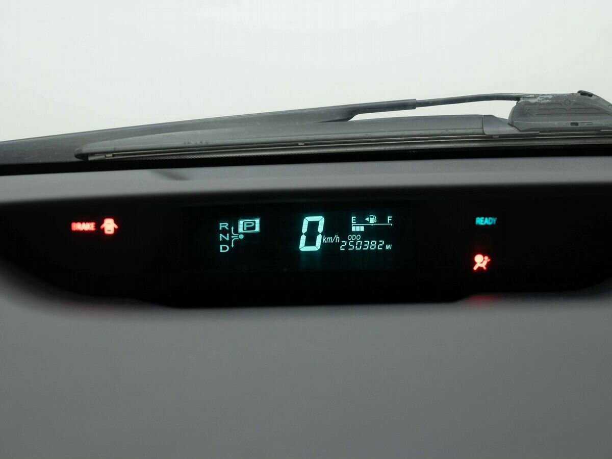 Купить Toyota Prius, 2008, 250 400 км, фото №17