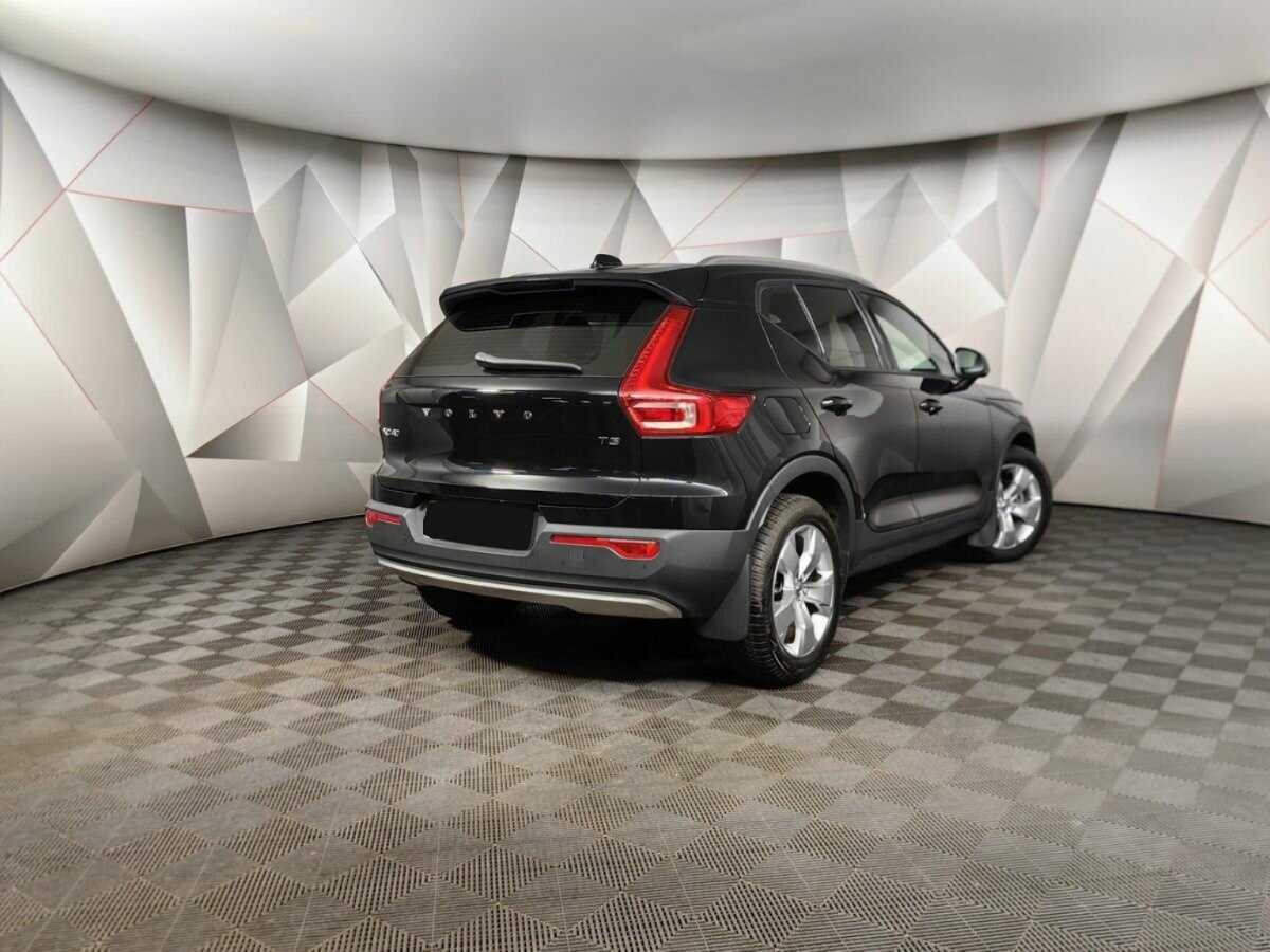 Купить Volvo XC40, 2021, 13 965 км, фото №2