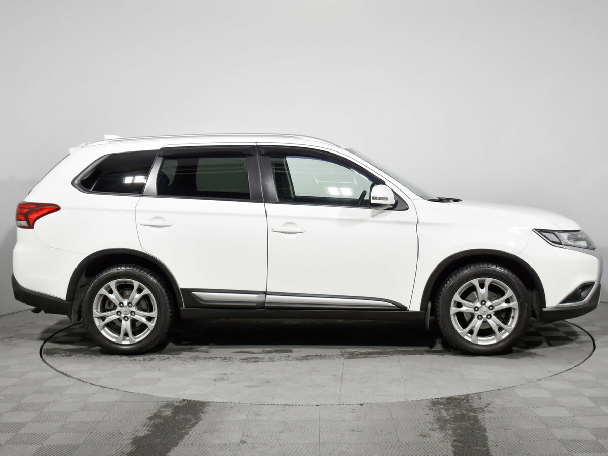 Купить Mitsubishi Outlander III Рестайлинг 3, 2020, 135 000 км, фото №4