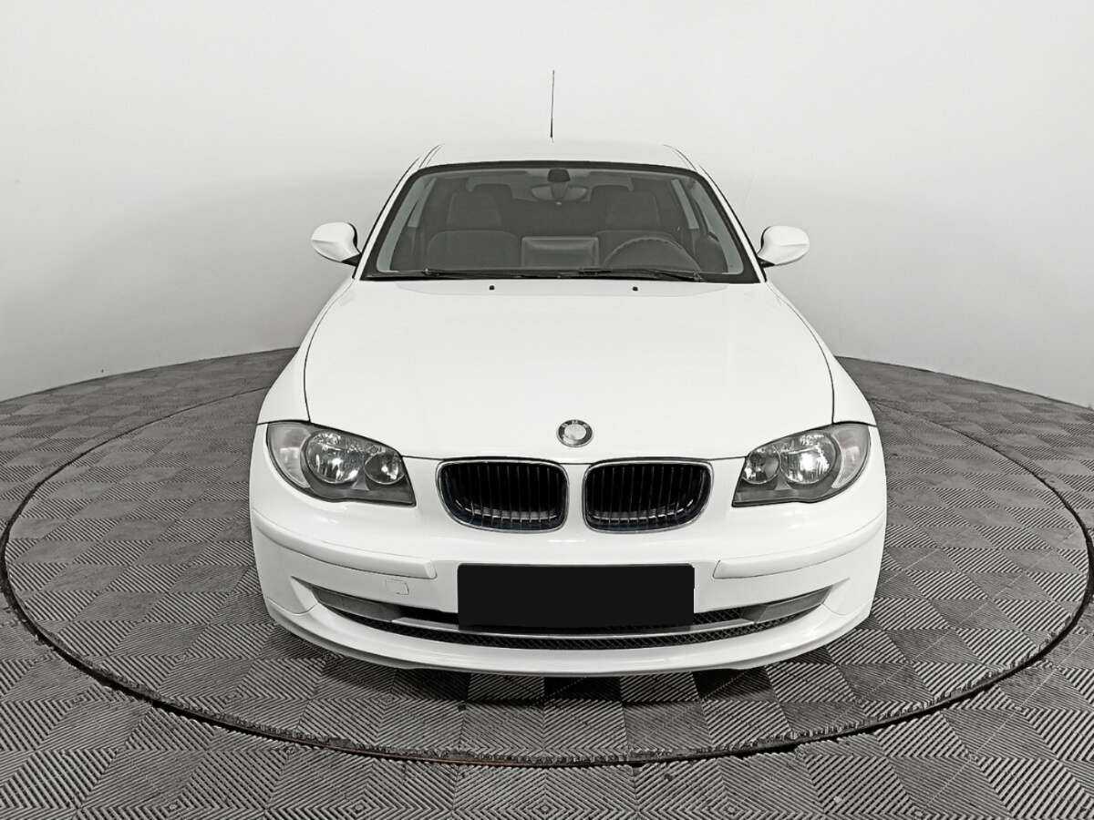 Купить BMW 1 серии 116i, 2010, 211 942 км, фото №2