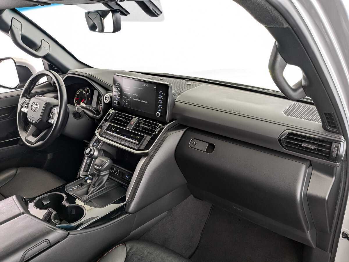 Купить Toyota Land Cruiser, 2022, 41 133 км, фото №11