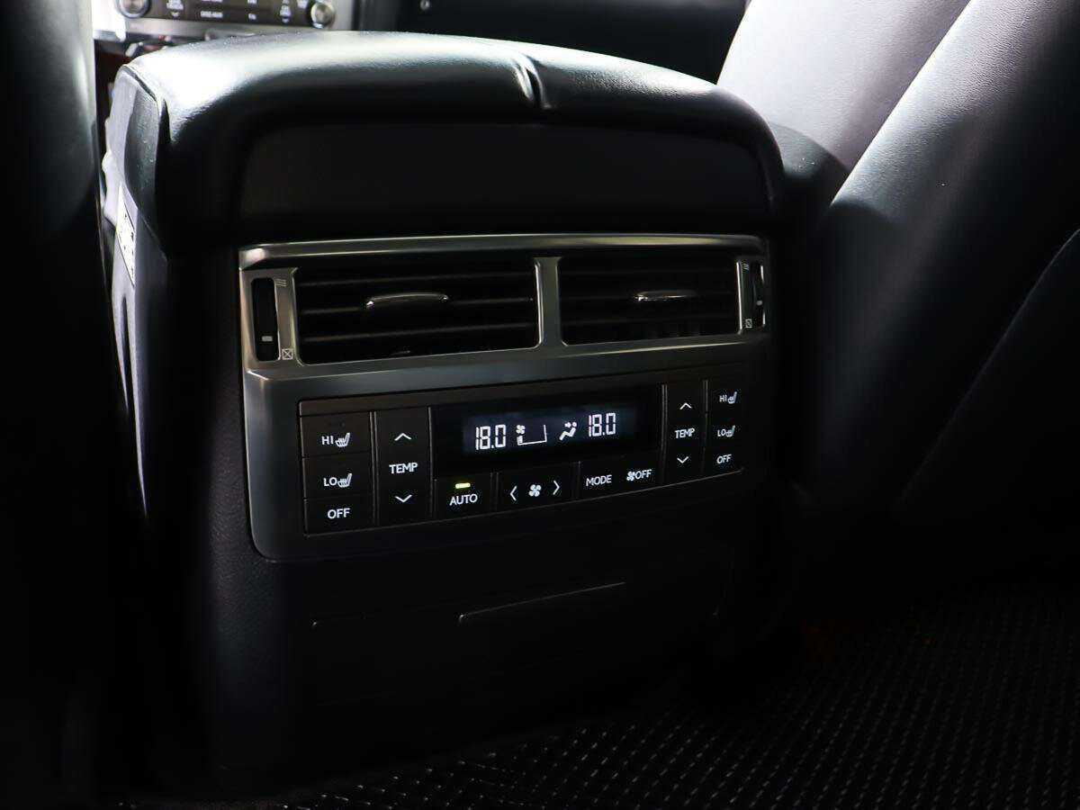 Купить Lexus LX 570, 2011, 124 908 км, фото №21