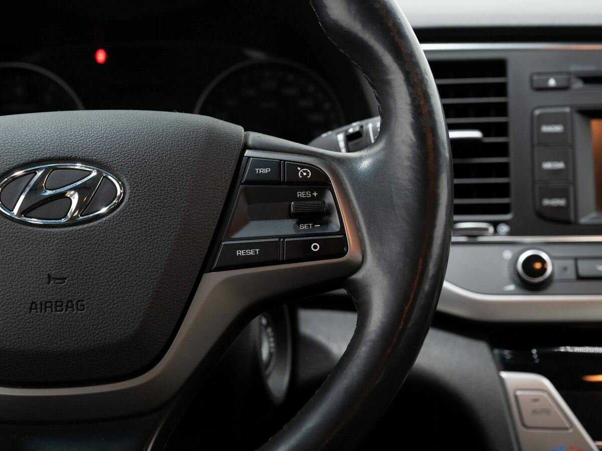 Купить Hyundai Elantra, 2017, 190 000 км, фото №12