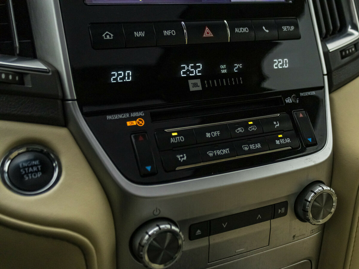 Купить Toyota Land Cruiser 200 Series Рестайлинг 2, 2016, 138 031 км, фото №19