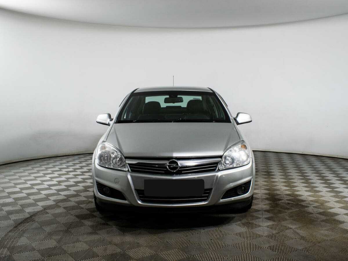 Купить Opel Astra, 2010, 127 186 км, фото №2