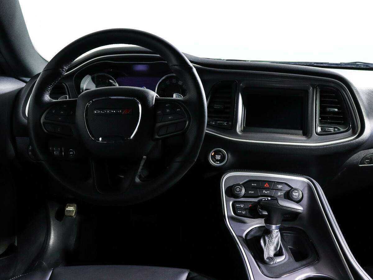 Купить Dodge Challenger, 2022, 2 560 км, фото №10