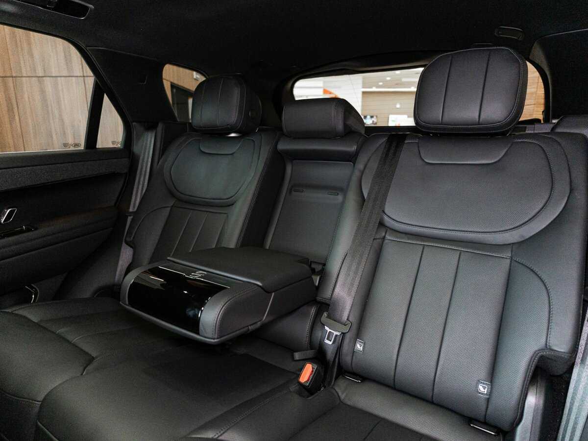 Купить Land Rover Range Rover Sport D250, 2024, 4 317 км, фото №22
