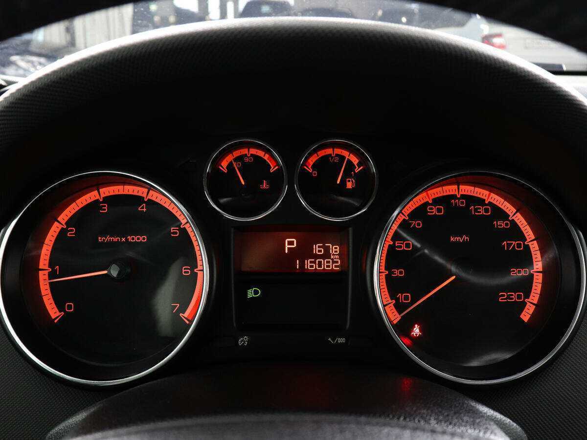 Купить Peugeot 308, 2010, 116 080 км, фото №7