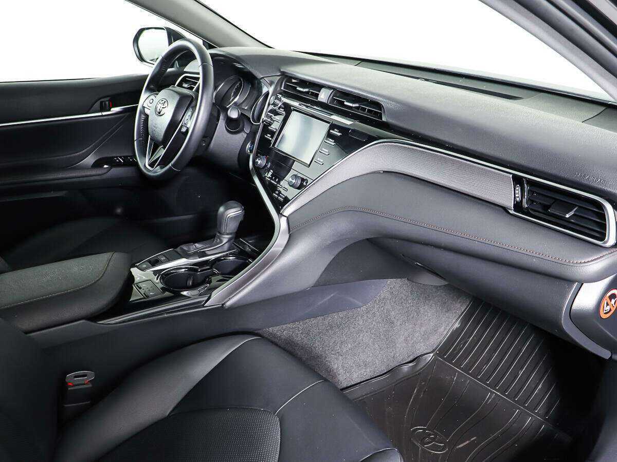 Купить Toyota Camry, 2020, 70 400 км, фото №9