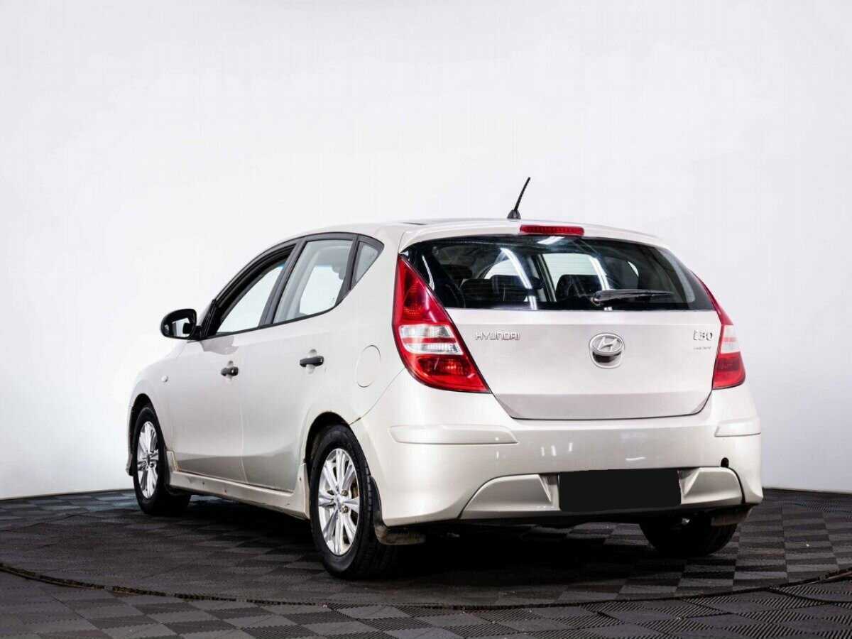 Купить Hyundai i30, 2010, 252 640 км, фото №4