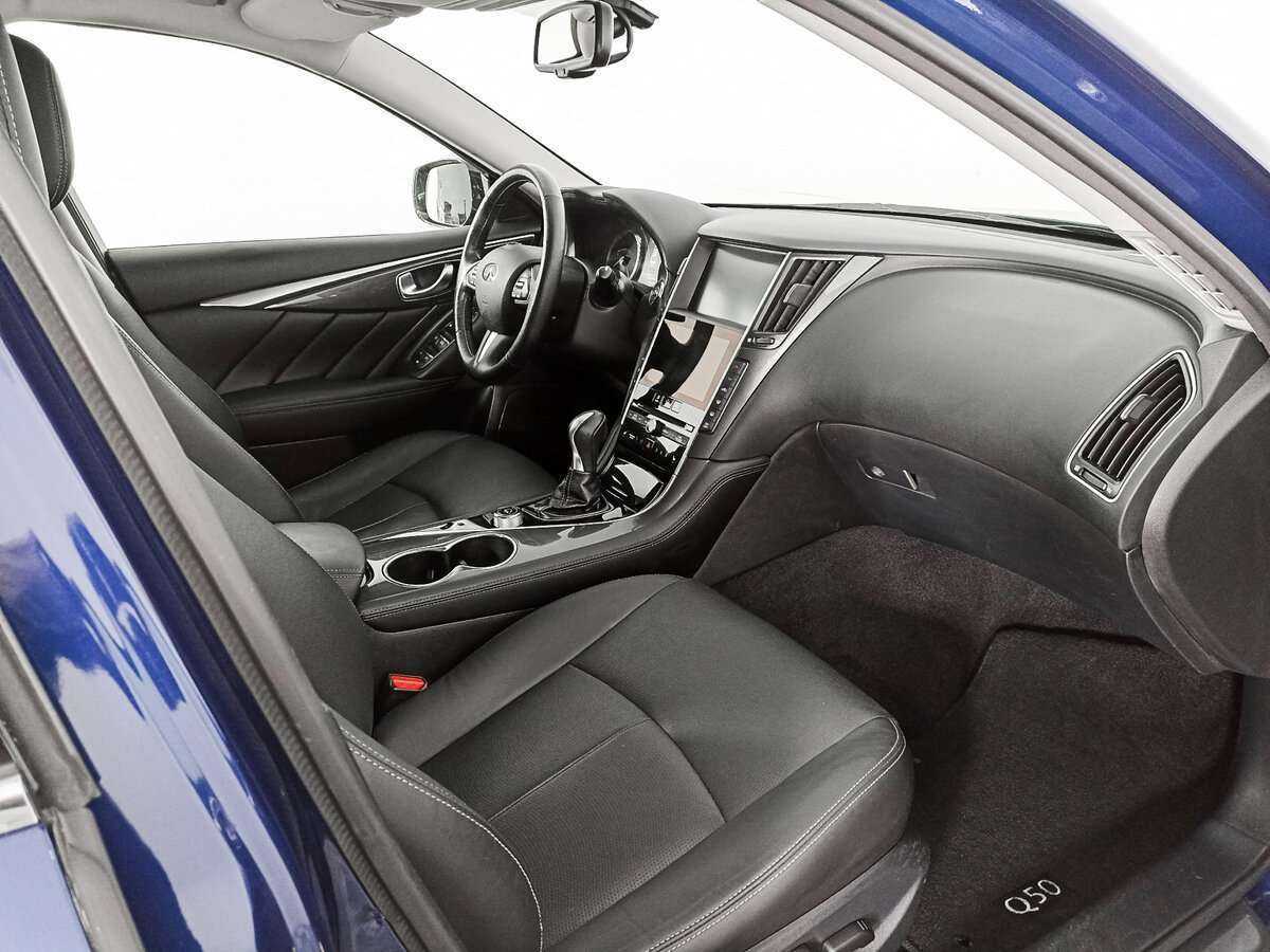 Купить Infiniti Q50, 2017, 105 805 км, фото №9