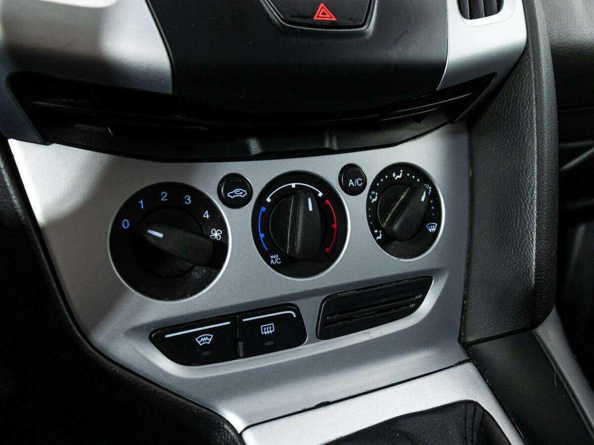 Купить Ford Focus, 2011, 291 448 км, фото №15
