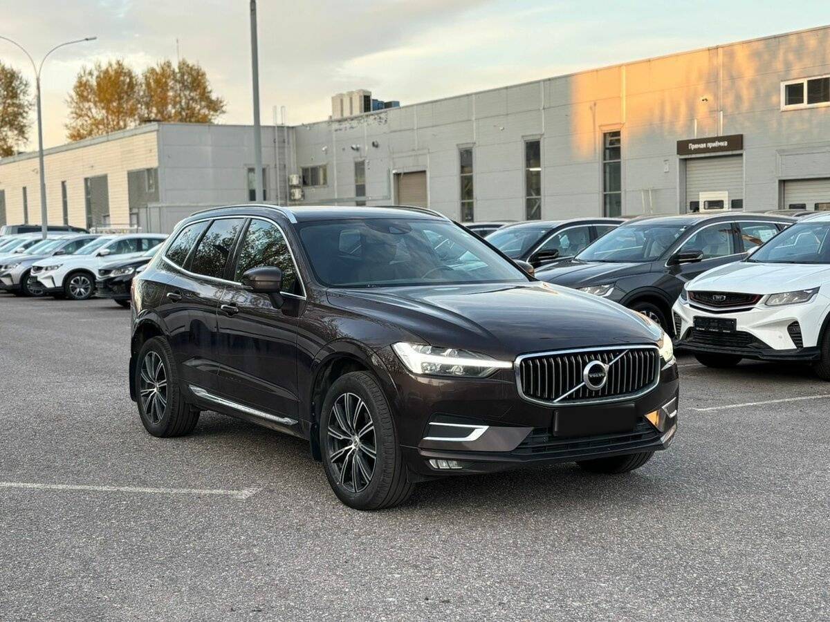 Купить Volvo XC60, 2021, 119 303 км, фото №2
