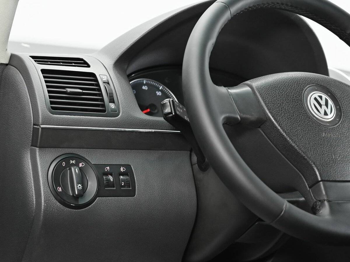 Купить Volkswagen Touran, 2007, 196 000 км, фото №9