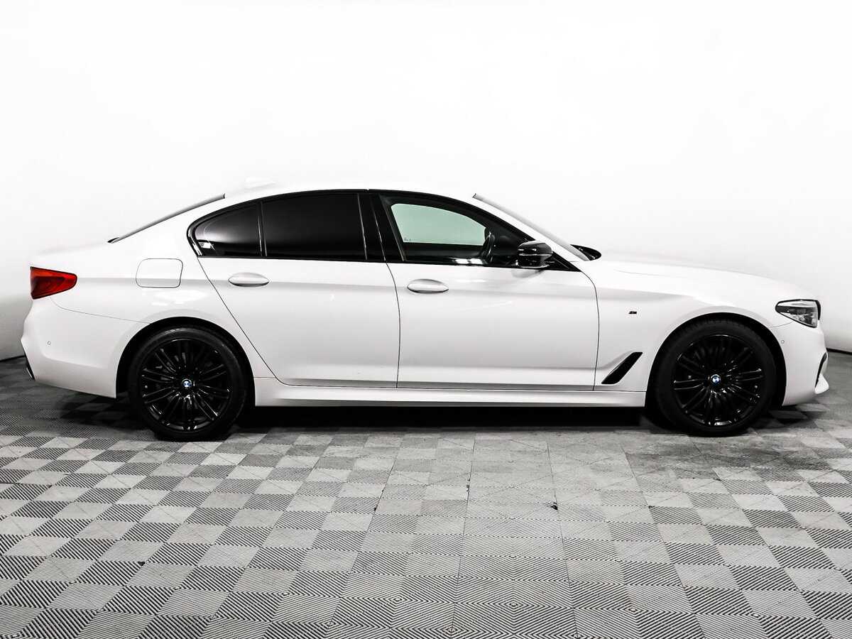 Купить BMW 5 серии 540i xDrive, 2019, 130 000 км, фото №4
