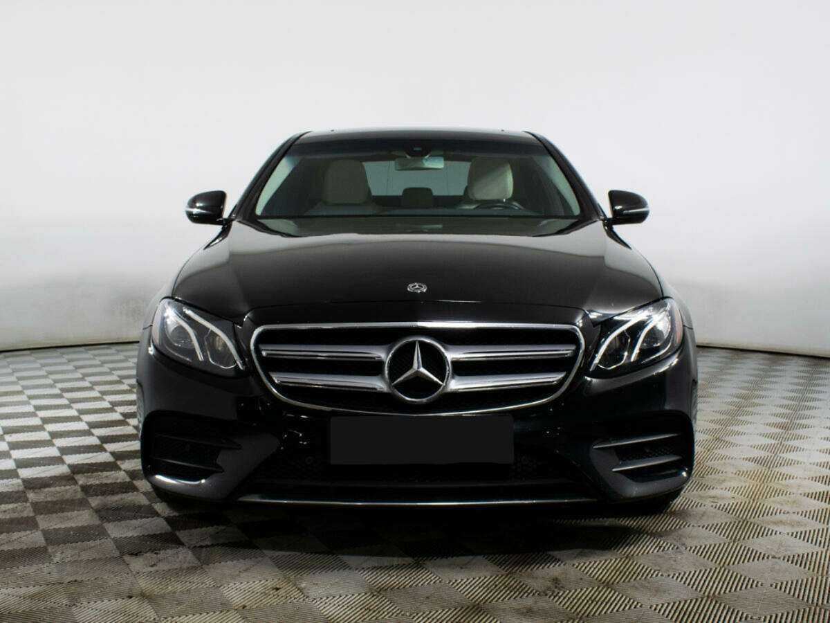 Купить Mercedes-Benz E-Класс 300, 2017, 129 604 км, фото №2