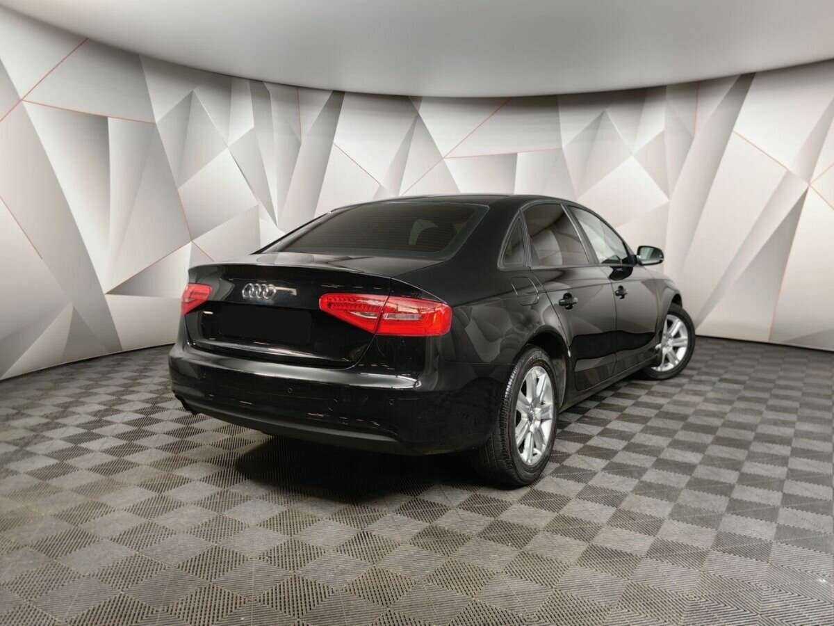 Купить Audi A4, 2012, 186 130 км, фото №2