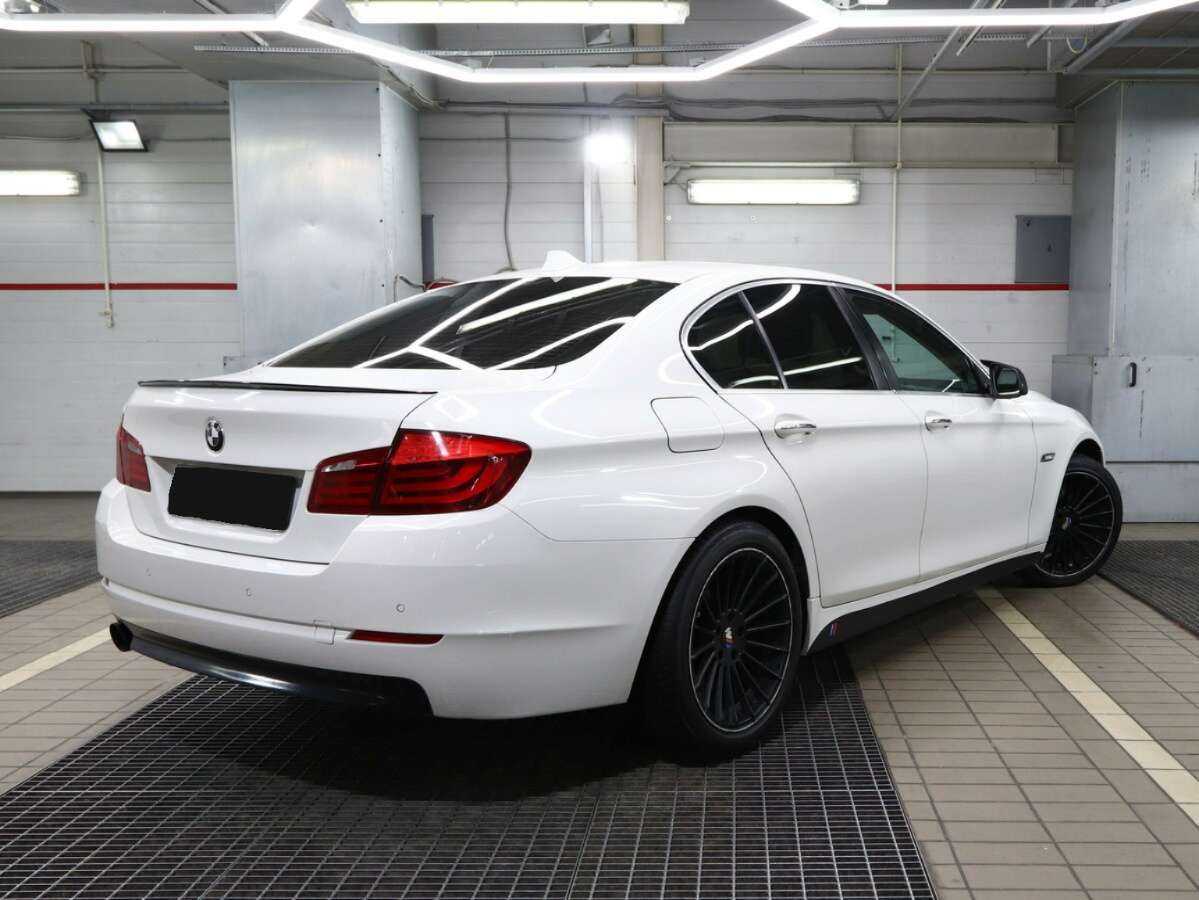 Купить BMW 5 серии 520i, 2012, 170 000 км, фото №2