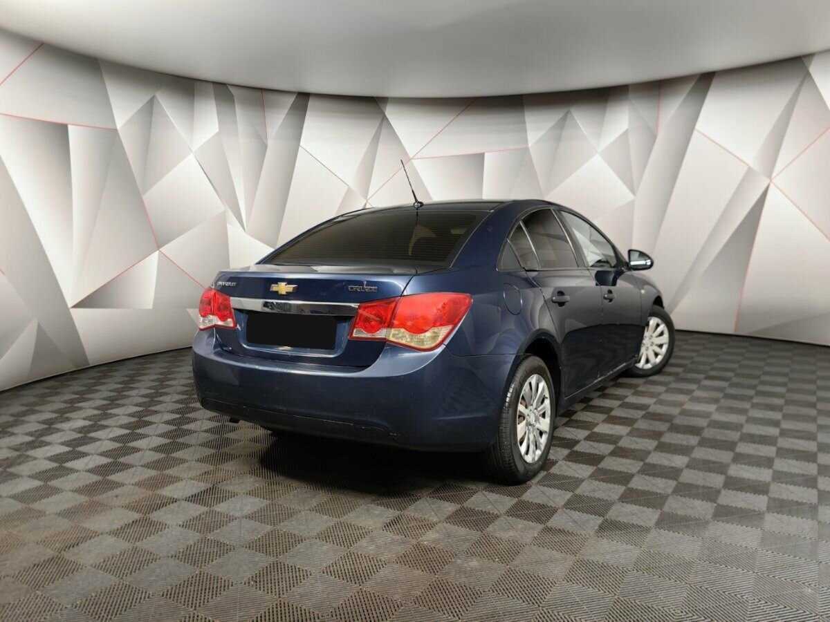 Купить Chevrolet Cruze, 2011, 358 320 км, фото №2