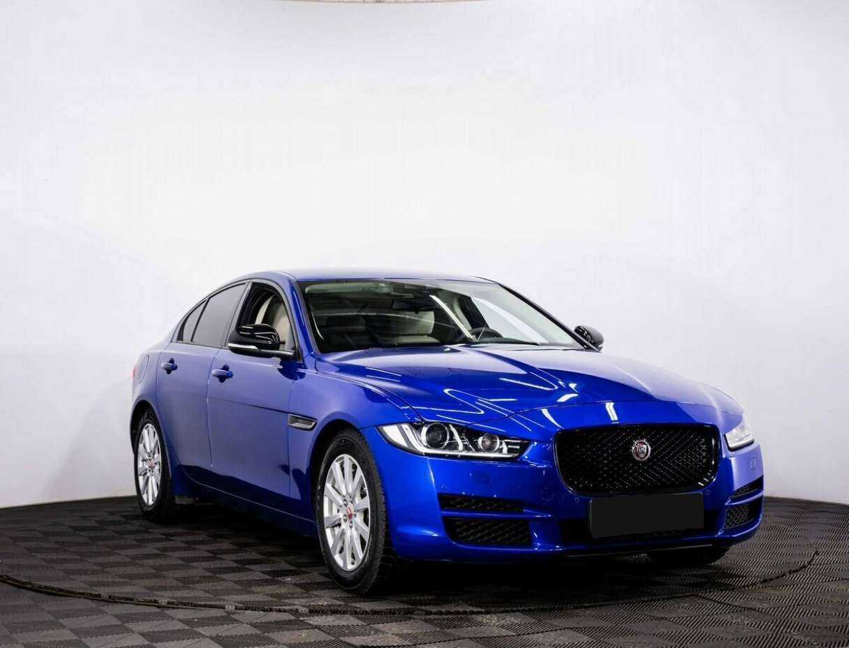 Купить Jaguar XE, 2017, 54 000 км, фото №3