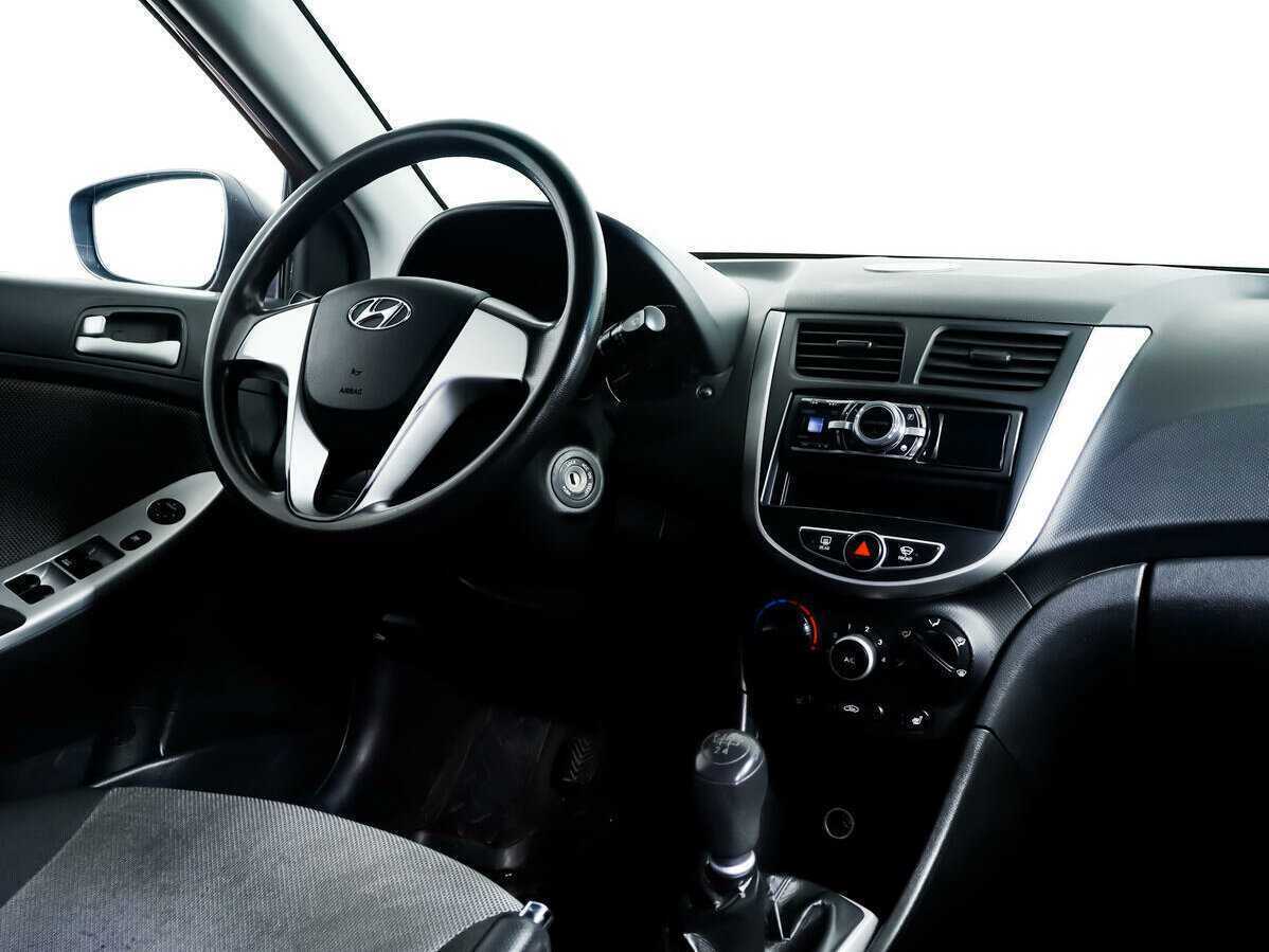 Купить Hyundai Solaris, 2012, 177 289 км, фото №9
