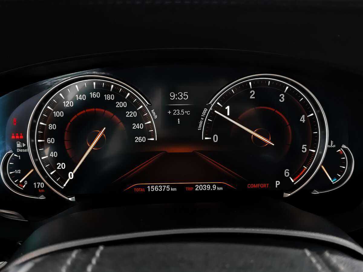Купить BMW 5 серии 520d, 2019, 156 275 км, фото №12