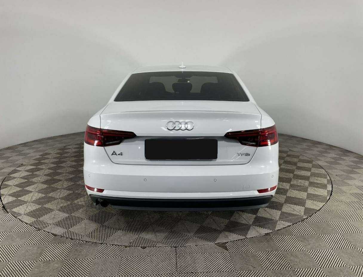 Купить Audi A4, 2018, 237 000 км, фото №3