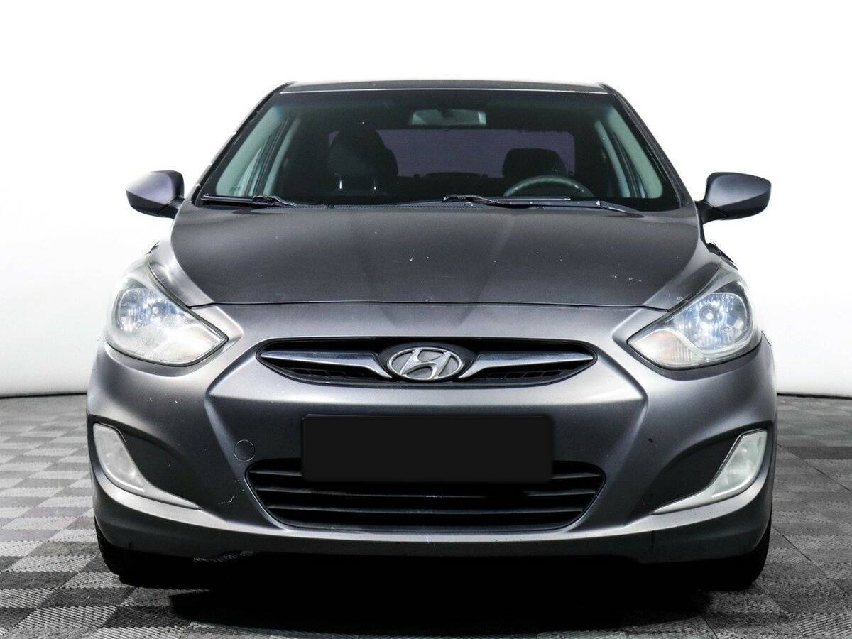 Купить Hyundai Solaris, 2011, 317 869 км, фото №2