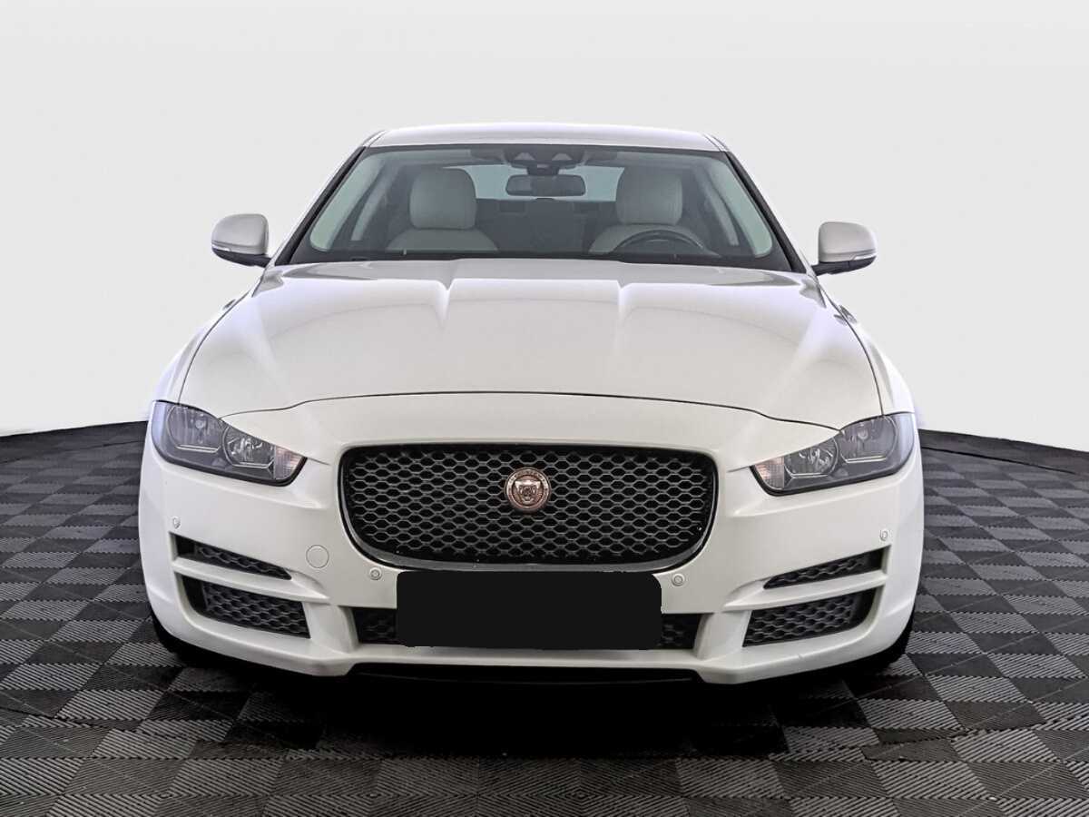 Купить Jaguar XE, 2017, 84 000 км, фото №2