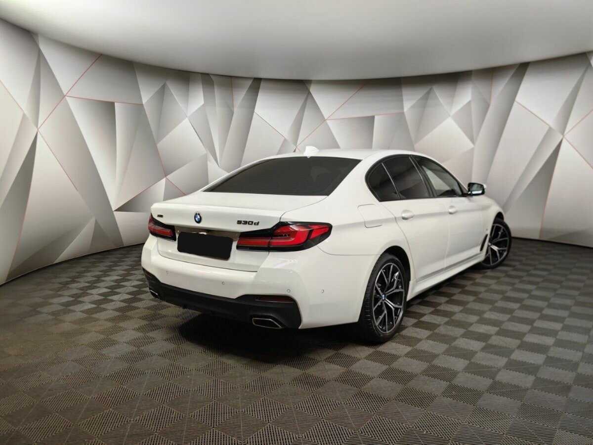 Купить BMW 5 серии 530d xDrive, 2020, 65 756 км, фото №2
