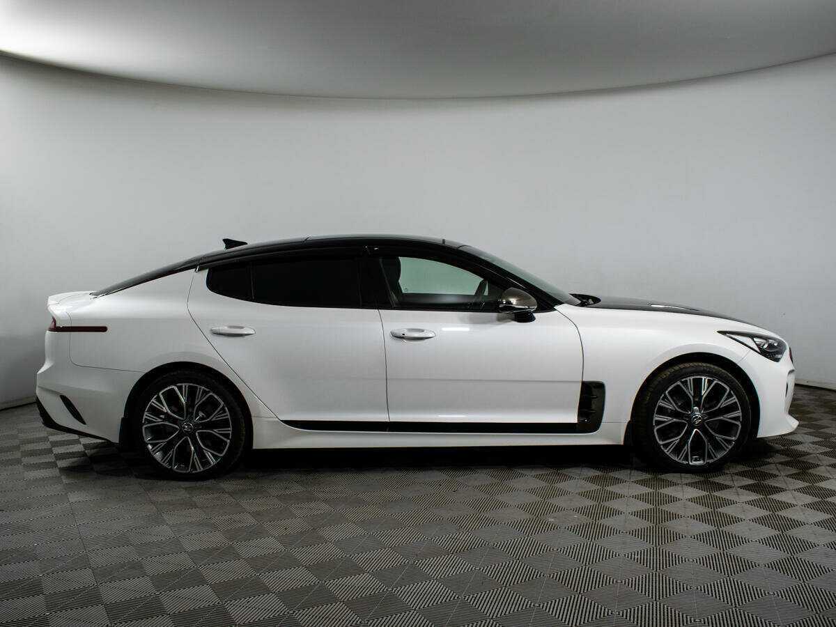 Купить Kia Stinger, 2018, 169 861 км, фото №4
