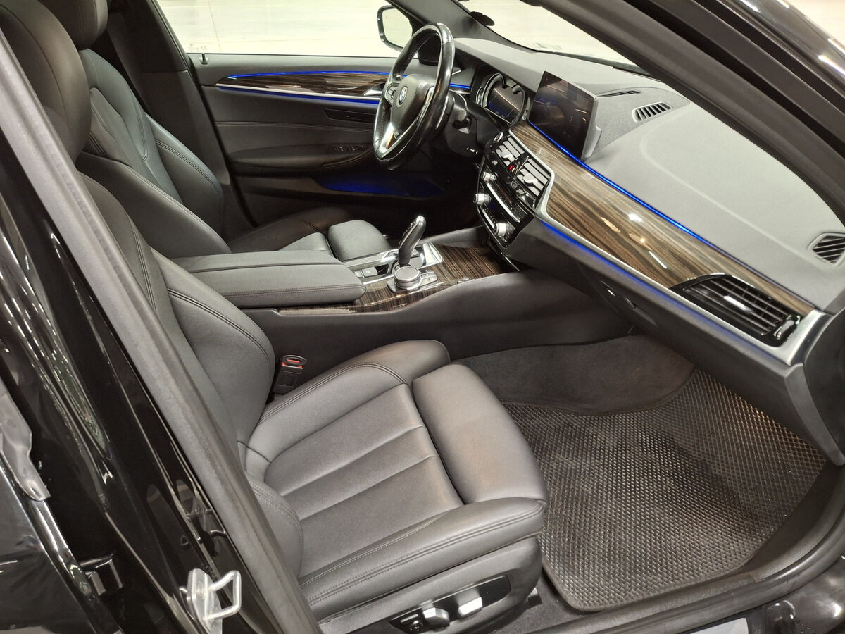 Купить BMW 5 серии 530i xDrive VII (G30/G31/G38), 2019, 116 501 км, фото №10