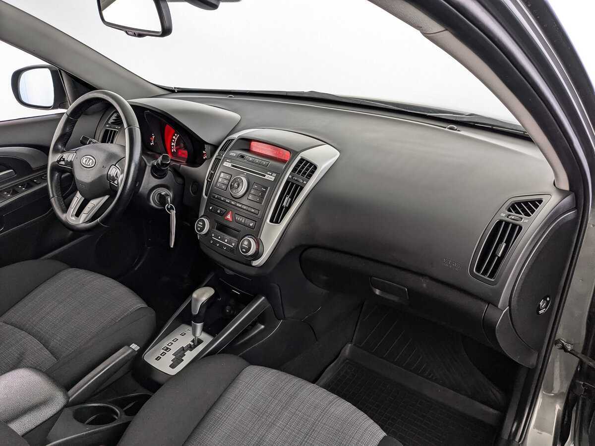 Купить Kia Ceed, 2011, 202 955 км, фото №9
