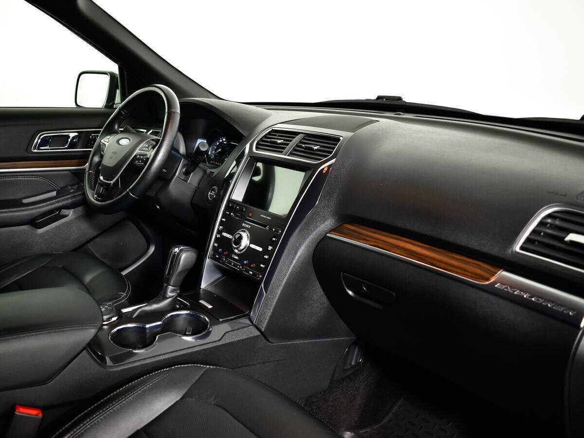 Купить Ford Explorer, 2018, 103 602 км, фото №9