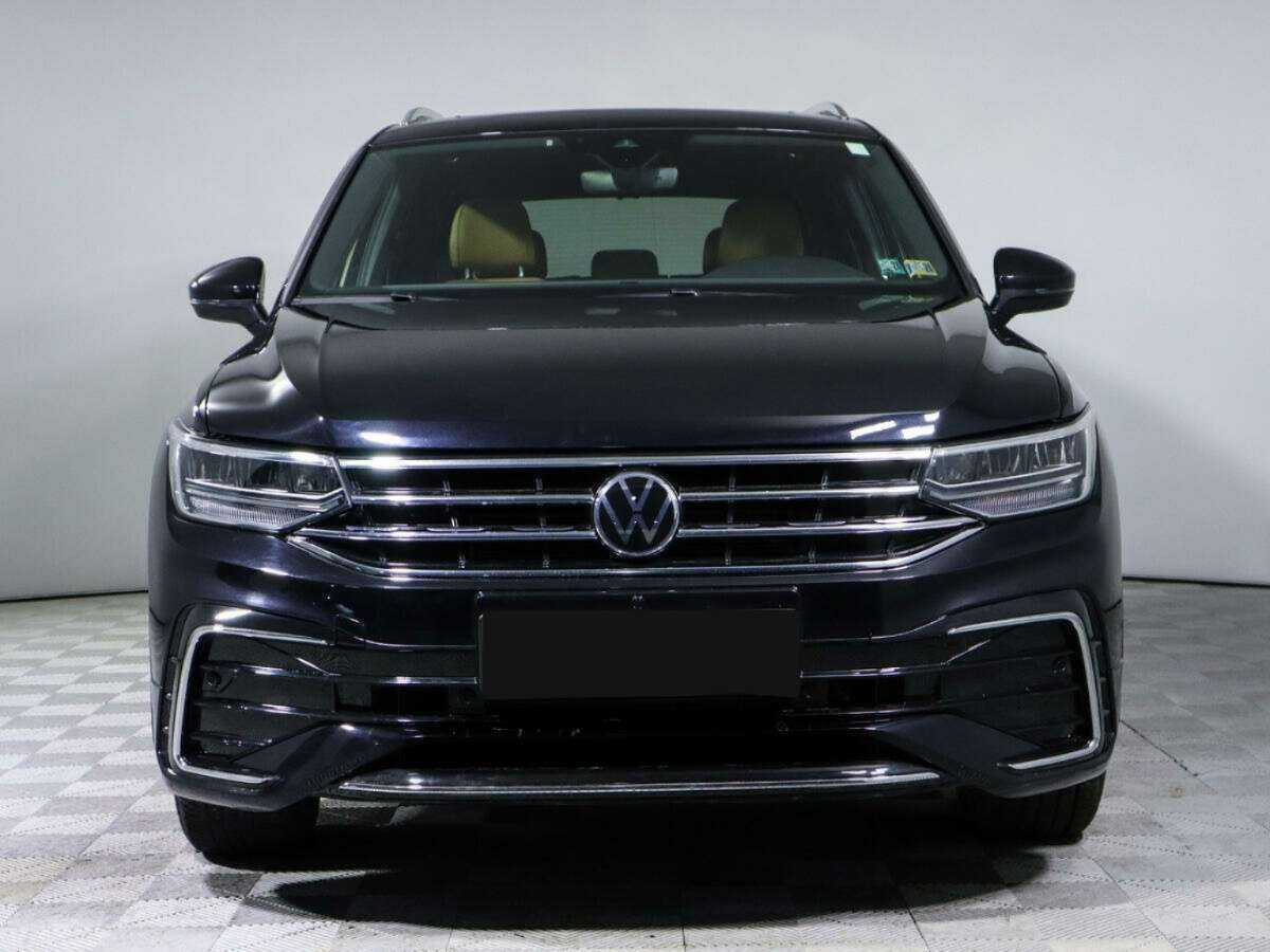 Купить Volkswagen Tiguan, 2022, 4 803 км, фото №2