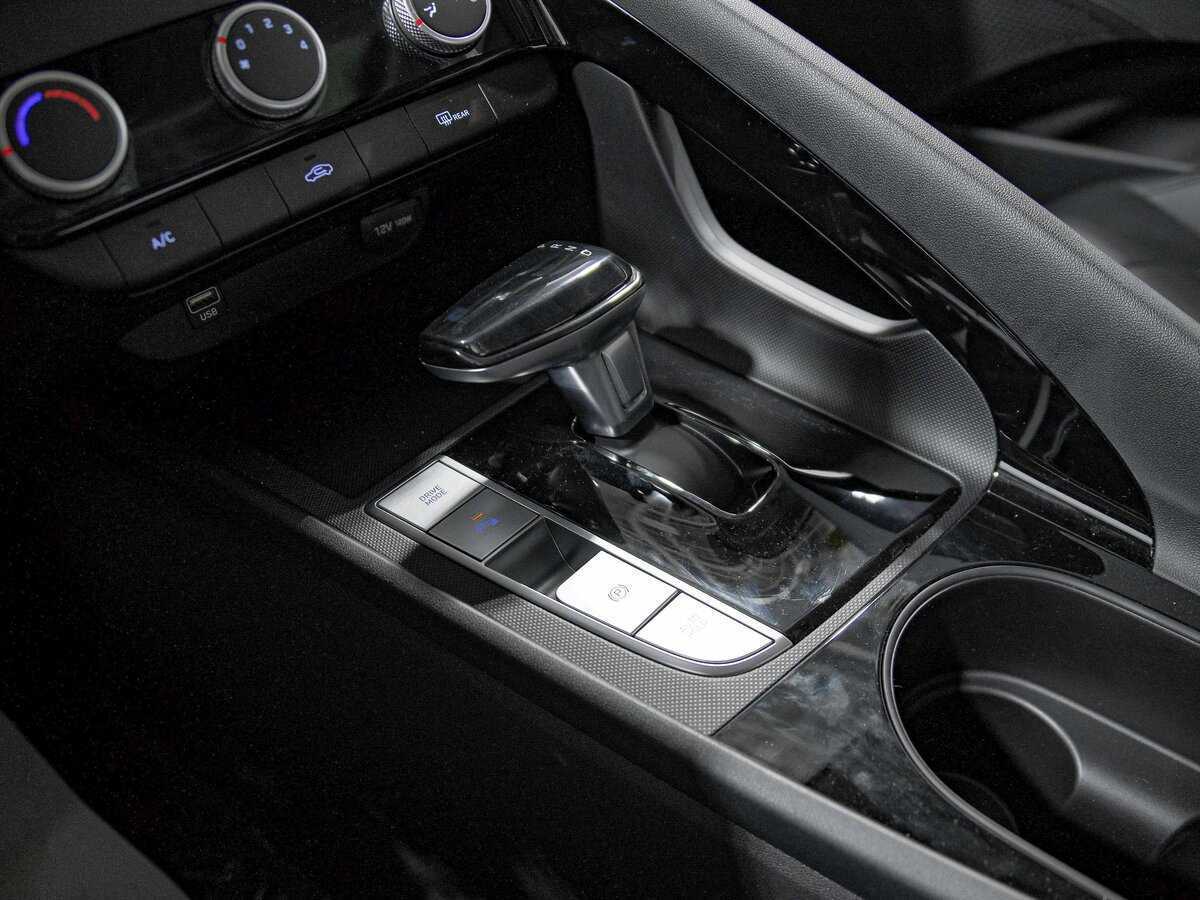 Купить Hyundai Elantra, 2023, 28 км, фото №12