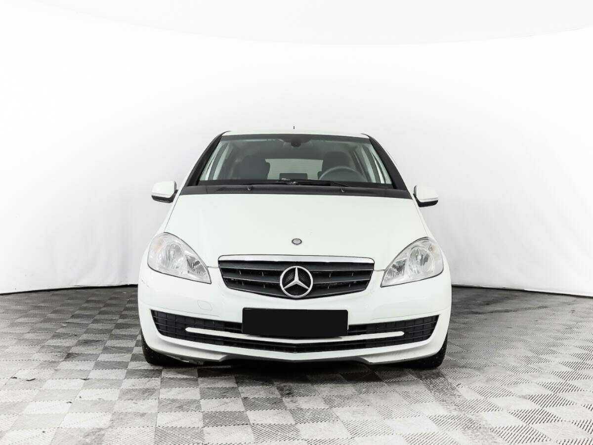 Купить Mercedes-Benz A-Класс 180, 2010, 218 940 км, фото №2