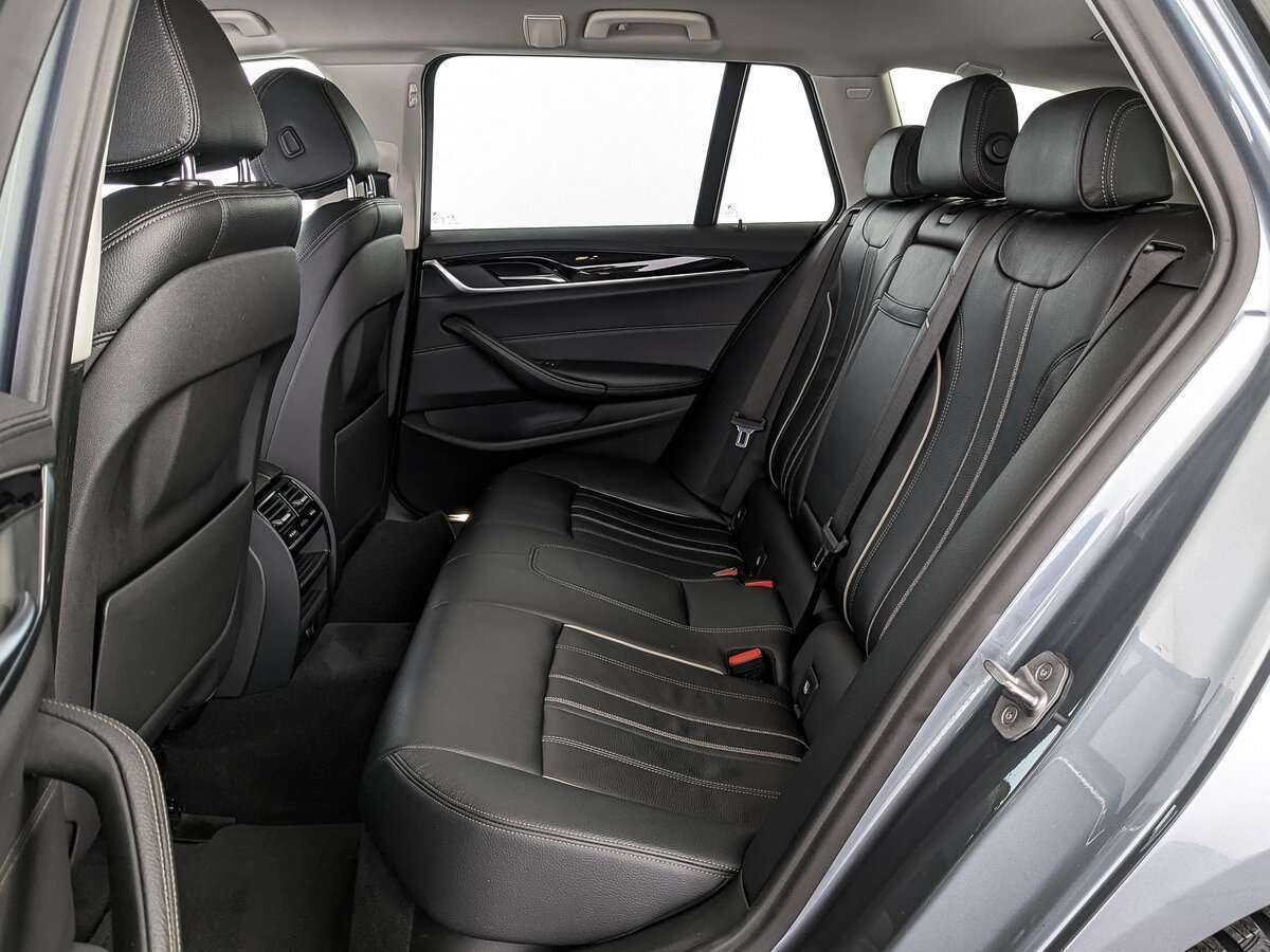 Купить BMW 5 серии 520d, 2019, 156 275 км, фото №13