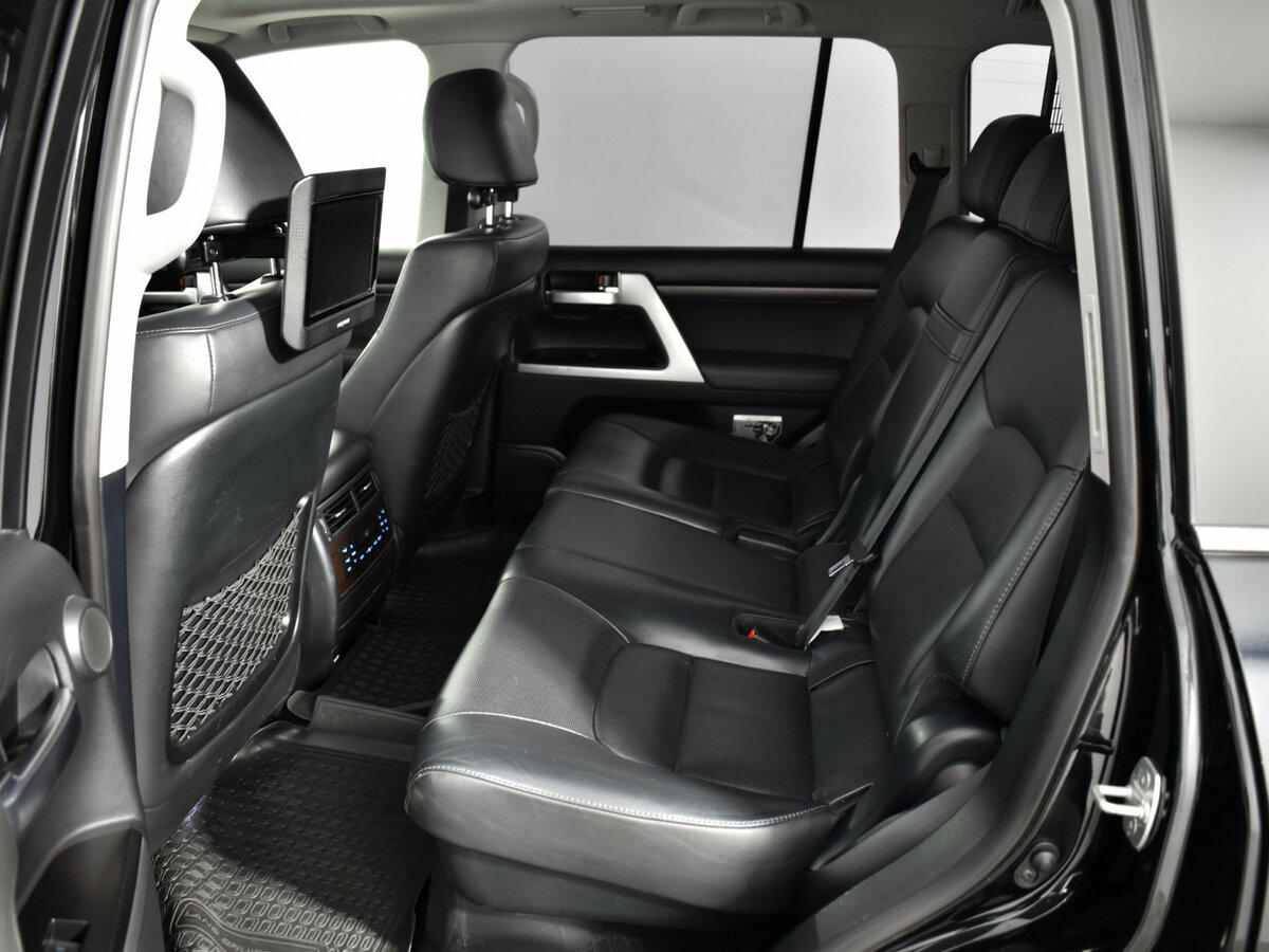 Купить Toyota Land Cruiser 200 Series Рестайлинг 2, 2015, 258 259 км, фото №9