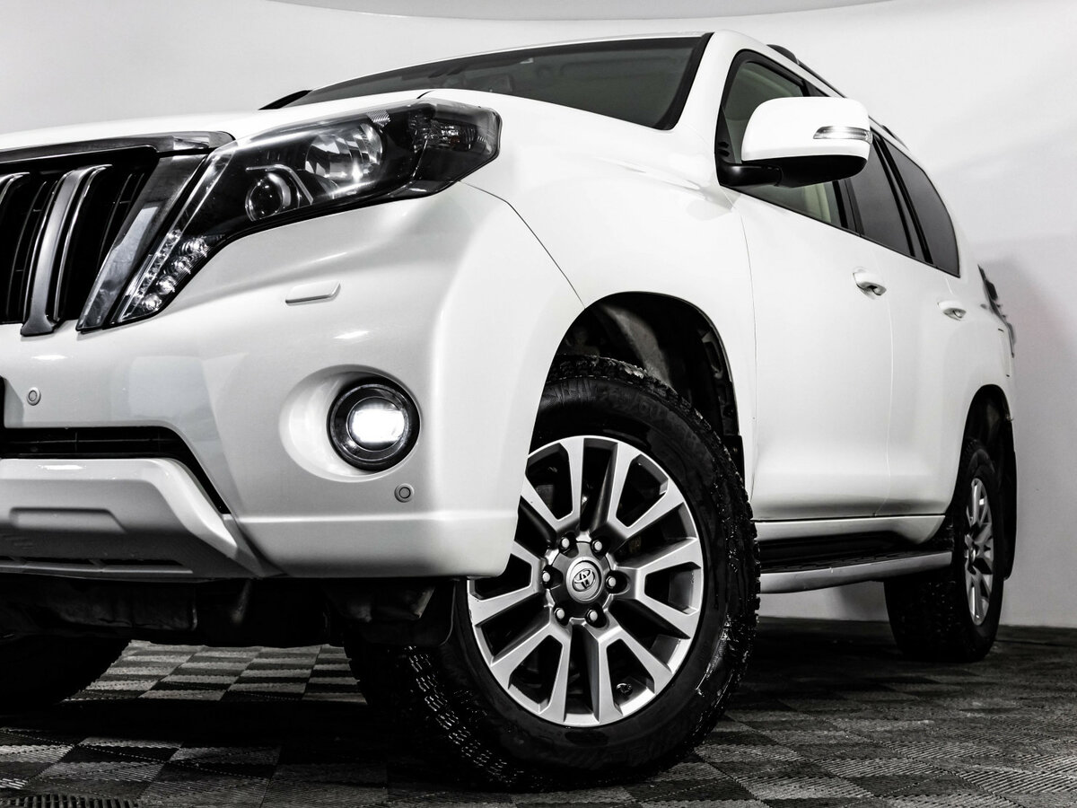 Купить Toyota Land Cruiser Prado 150 Series Рестайлинг 1, 2016, 172 945 км, фото №2