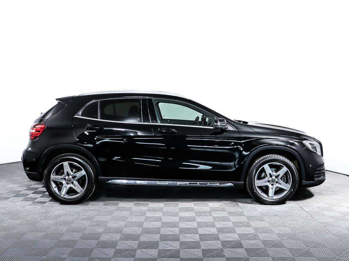 Купить Mercedes-Benz GLA 250, 2018, 81 236 км, фото №3