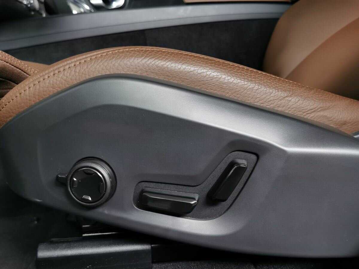 Купить Volvo XC60, 2023, 7 968 км, фото №18