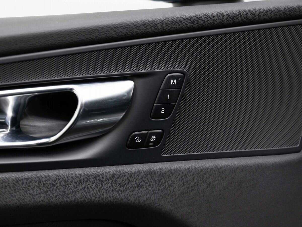 Купить Volvo XC60, 2021, 81 303 км, фото №23