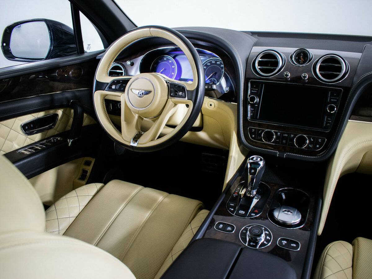 Купить Bentley Bentayga I, 2016, 99 901 км, фото №15